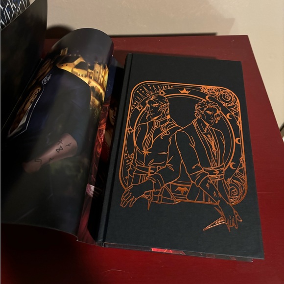 Fairyloot edition of these hollow vowels and these twisted bonds - Picture 10 of 11